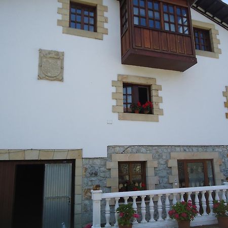 Montanes Hotel Santillana del Mar Bagian luar foto