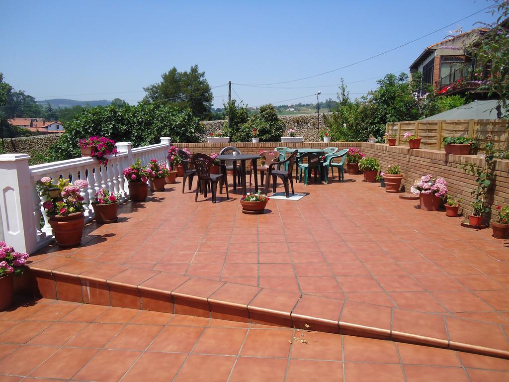 Montanes Hotel Santillana del Mar Bagian luar foto