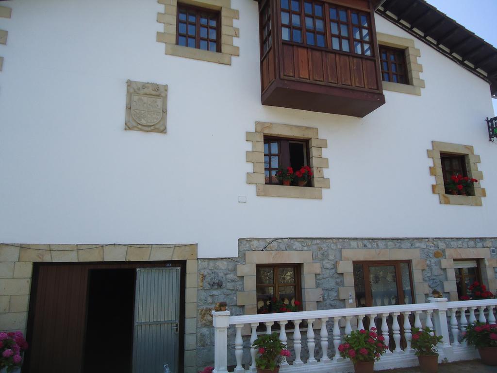 Montanes Hotel Santillana del Mar Bagian luar foto