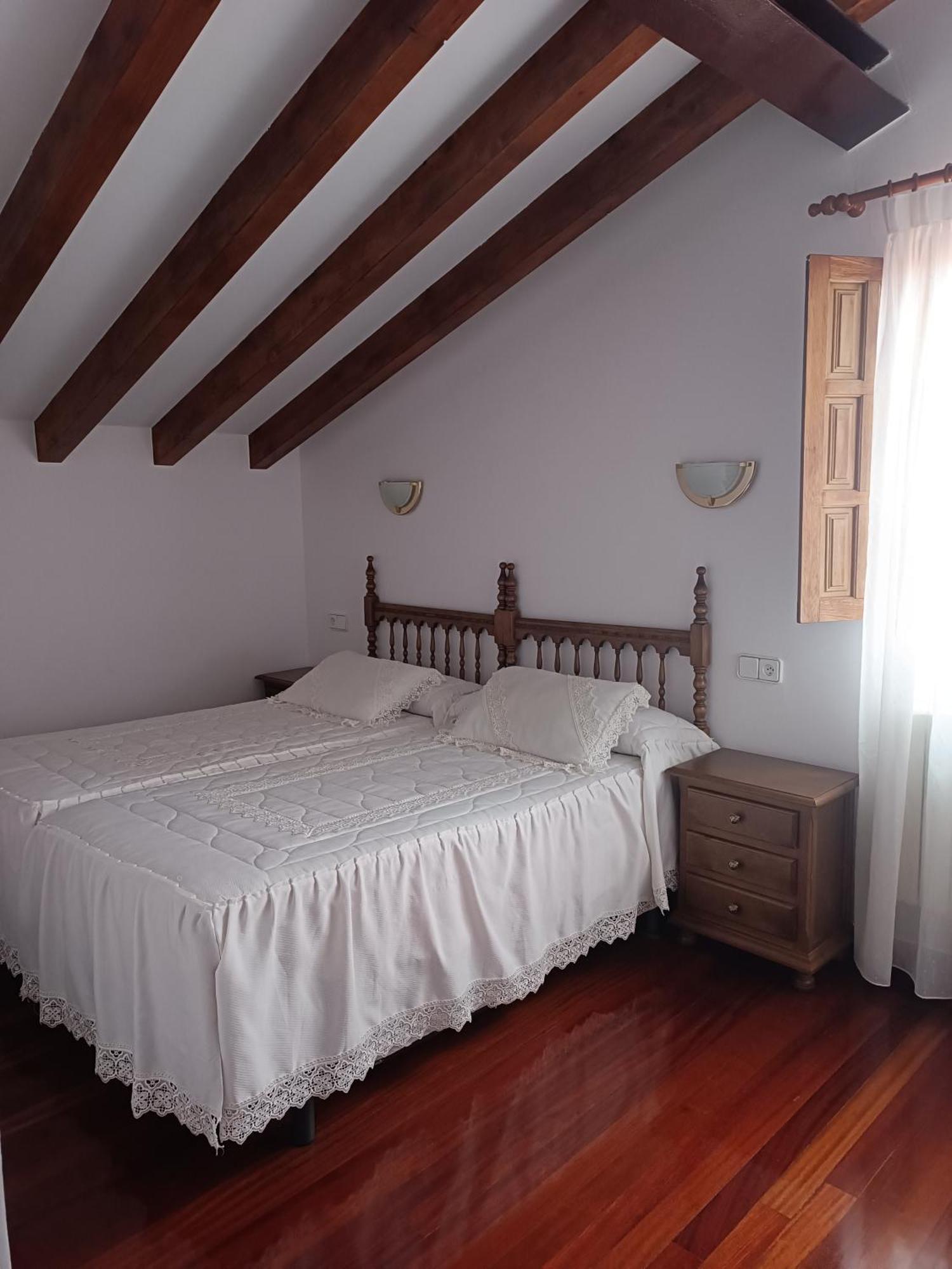 Montanes Hotel Santillana del Mar Bagian luar foto
